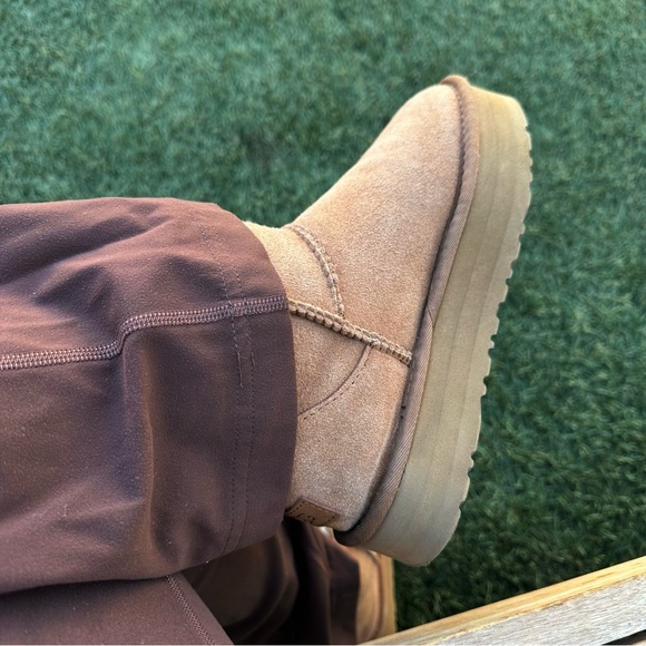 UGG Classic Mini Platform - Picture 2 of 8